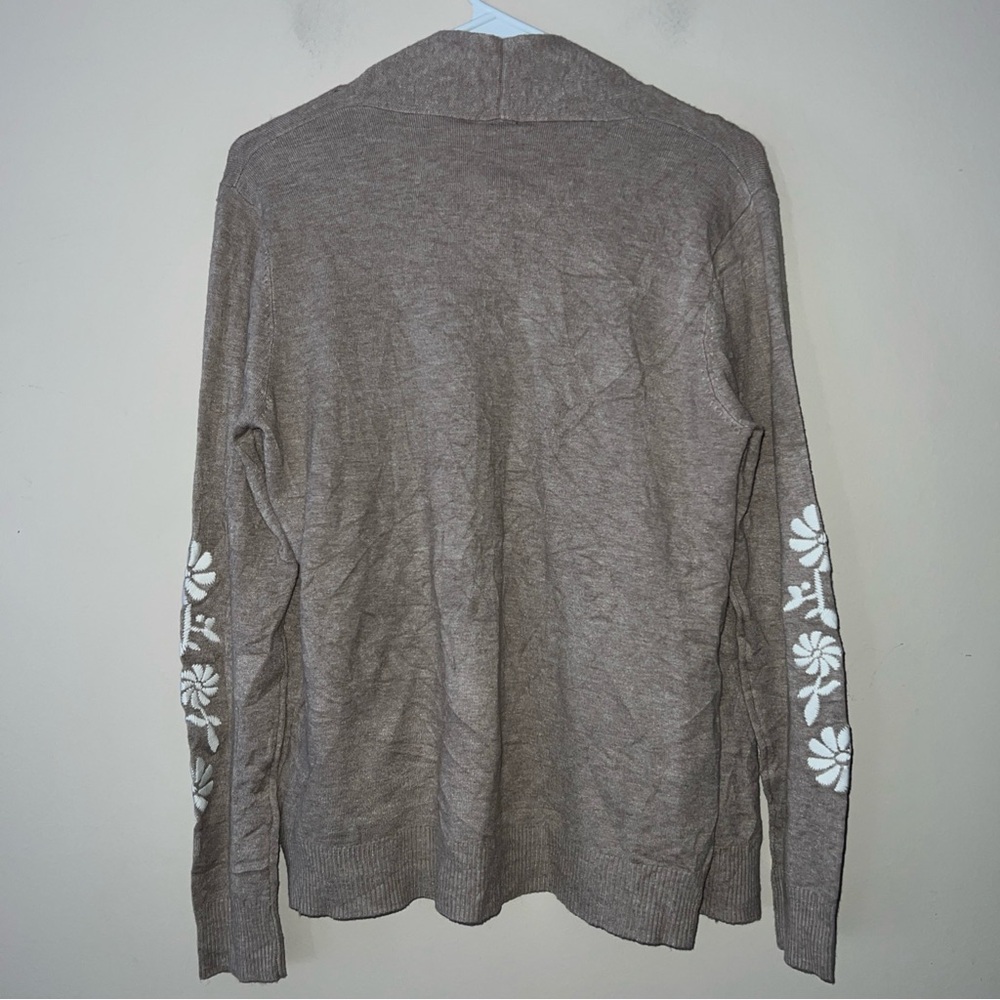 Aaeda Long Sleeve Open Cardigan Sweater Tan White Embroidered Floral Size Medium - Picture 7 of 7